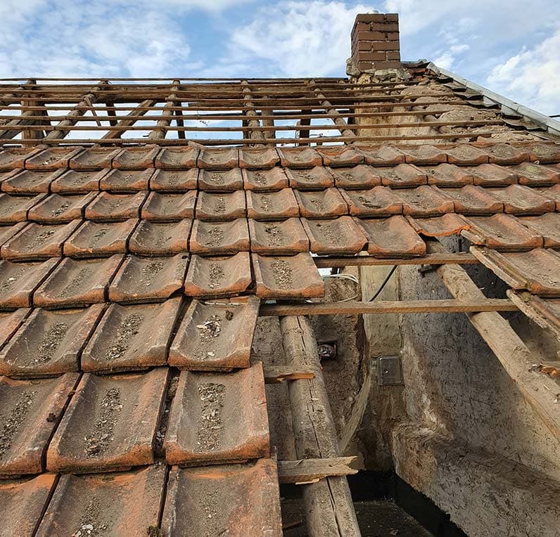 New solid-timber roof truss assembled by Blang Holzbau on a building site in Luxembourg